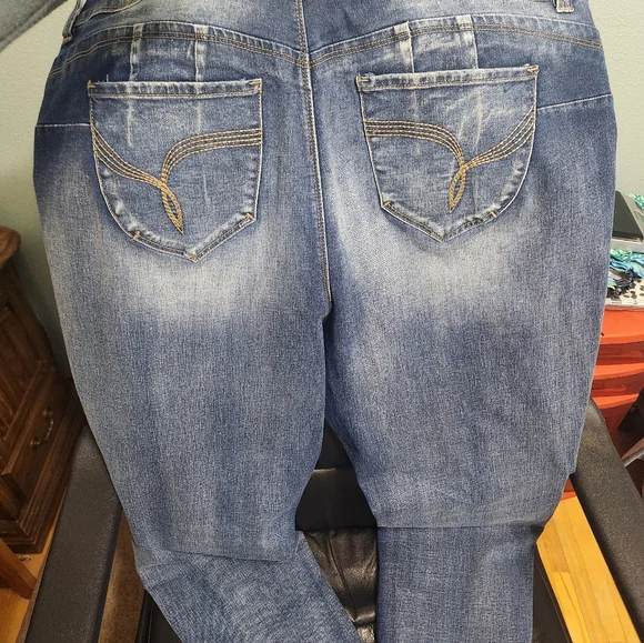 Women's Blue Distressed Ankle Jeans - Picture 3 of 3